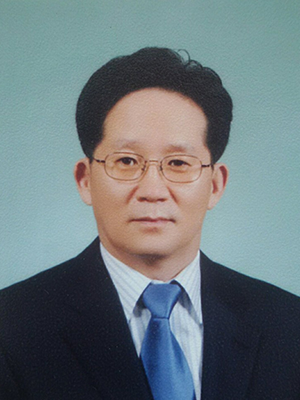 김용현교수님2.png
